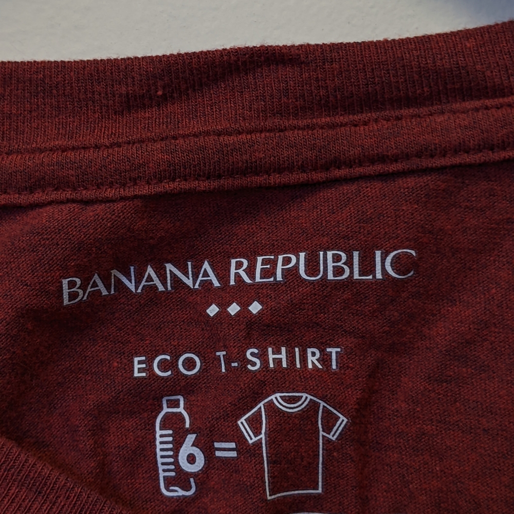 Banana Republic Burgundy Eco T-Shirt - Picture 3 of 4